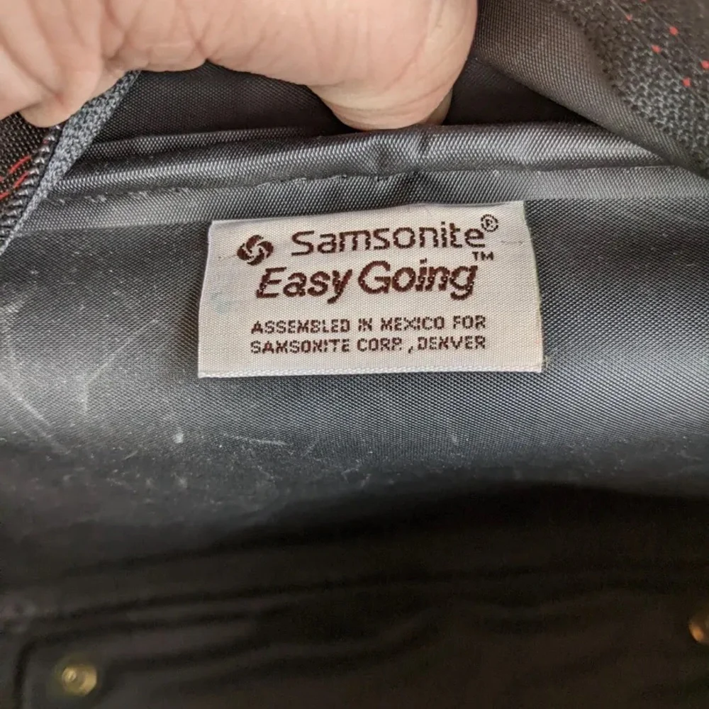 Vtg SAMSONITE Easy Going Messenger Shoulder Bag Black w/ Red Stripe
